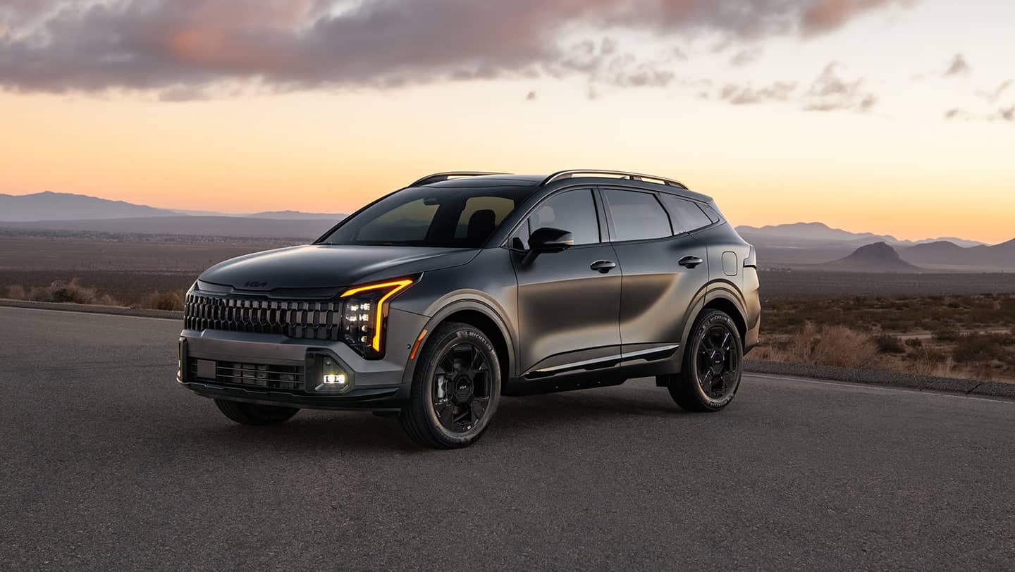 Kia Sportage PHEV on a cliff