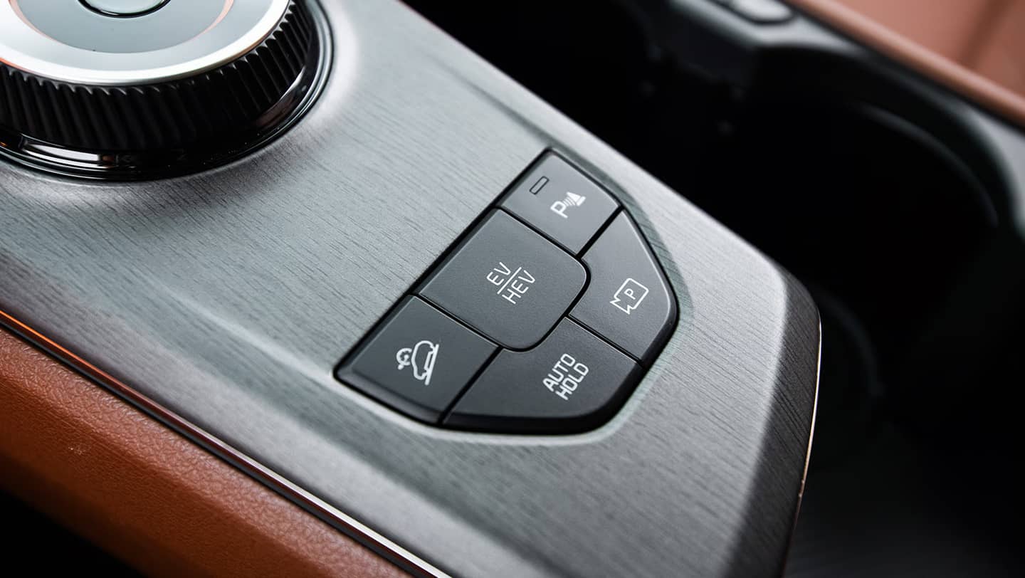 Kia Sportage PHEV Interior controls